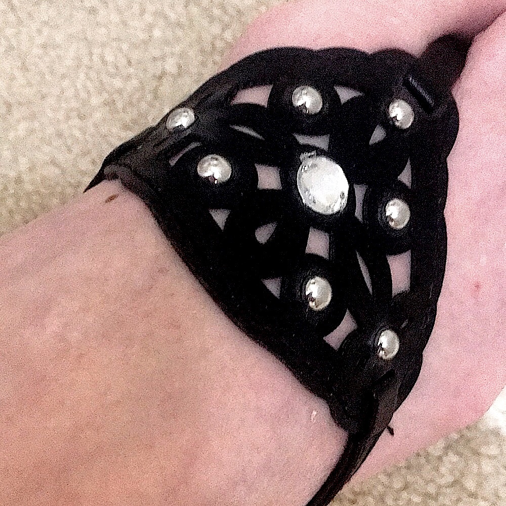 🆕🔥EXPRESS SMALL PLATFORM CORK WEDGES BLACK&BLING SILVER STONES REALLY CUTE!! - Picture 3 of 12